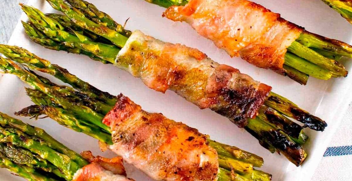 Opskrift: Grillede asparges med bacon